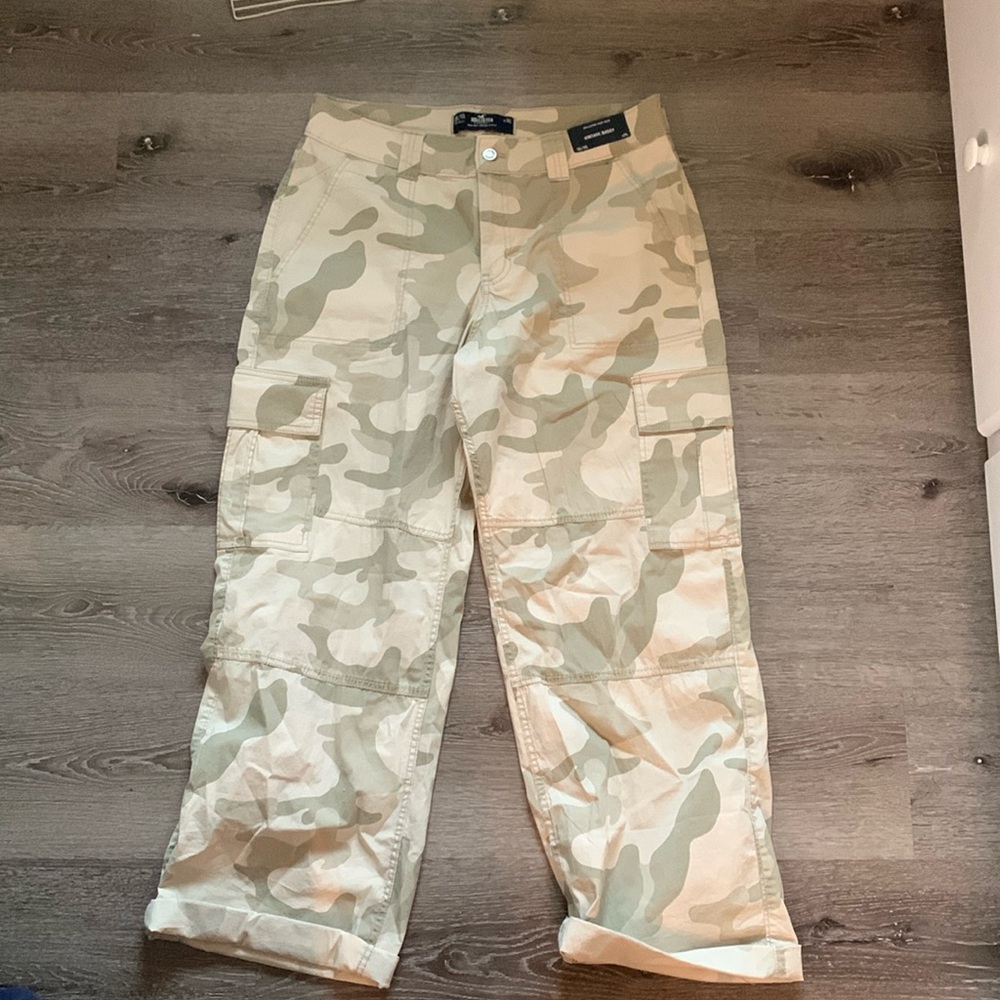 Hollister Camo Cargo Pants